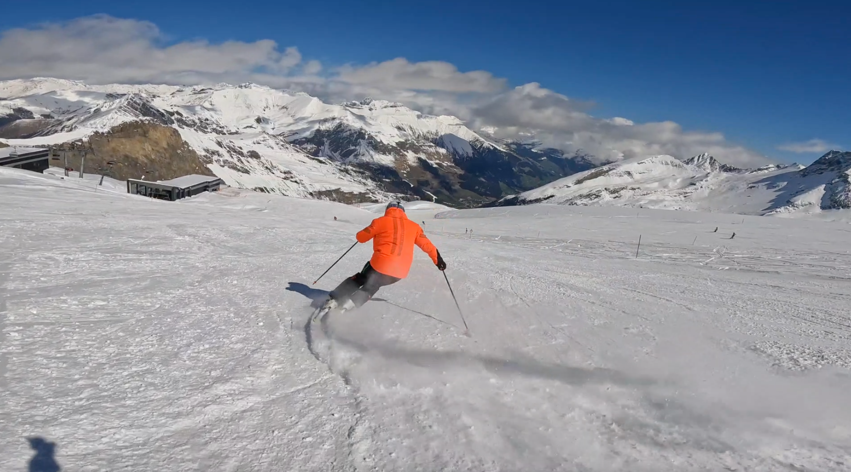 Vidéo virages courts dynamiques Morgan page technique de ski labo du skieur